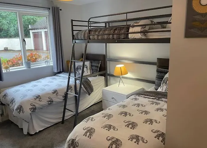 2 Bedroom 2 Bathroom Luxury Apartment 1 Minute From Lake Pet Friendly Free Parking